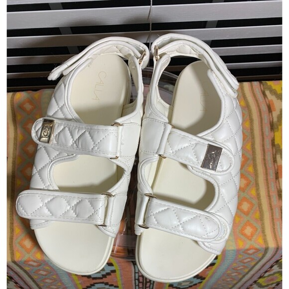 Calia by Carrie Underwood 9 Puffer Quilt Hook & Loop Adjustable Sandals White - Picture 2 of 11